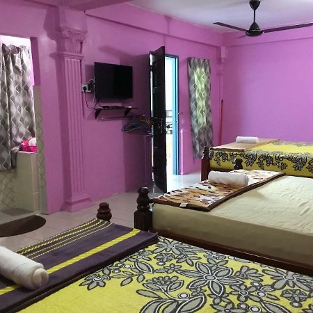 Family Room เซมปอร์นา ภายนอก รูปภาพ